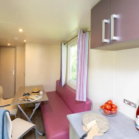 Camping Zecamping 4 Etoiles Familial - Parc Aqua Et Soirees Animees