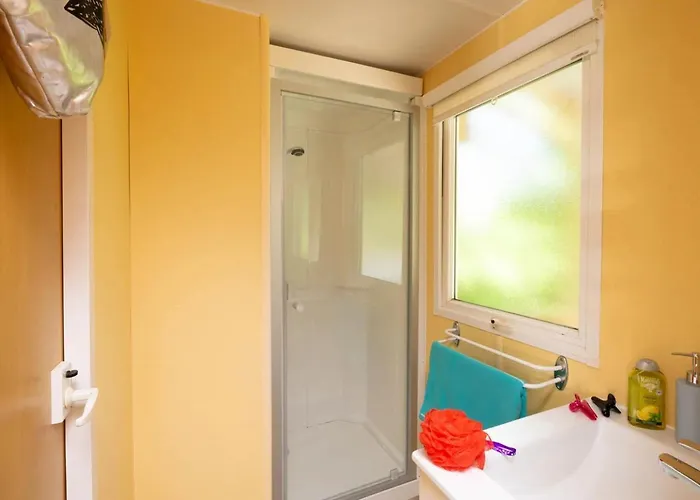 Zecamping 4 Etoiles Familial - Parc Aqua Et Soirees Animees Мюроль