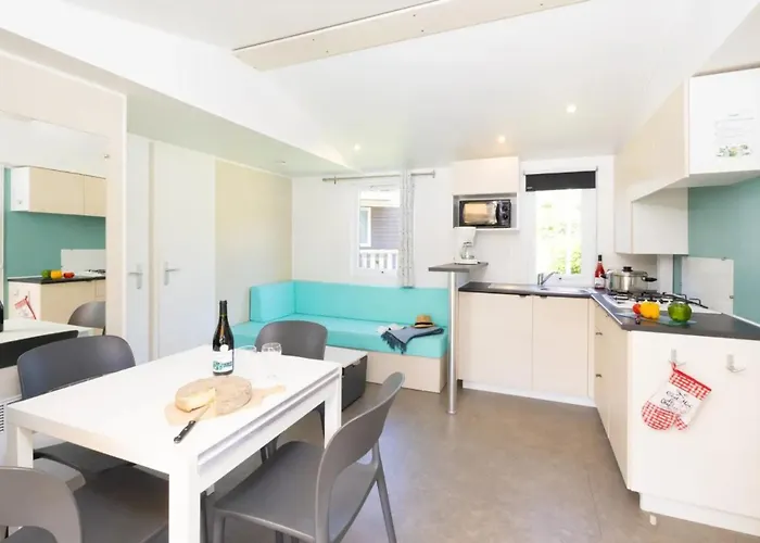 Zecamping 4 Etoiles Familial - Parc Aqua Et Soirees Animees